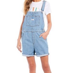 Levi’s shorts overalls
